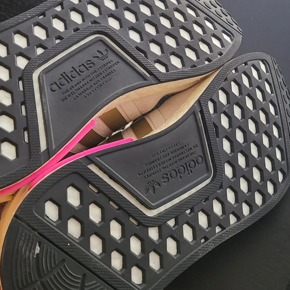 Adidas - Picture 5 of 6